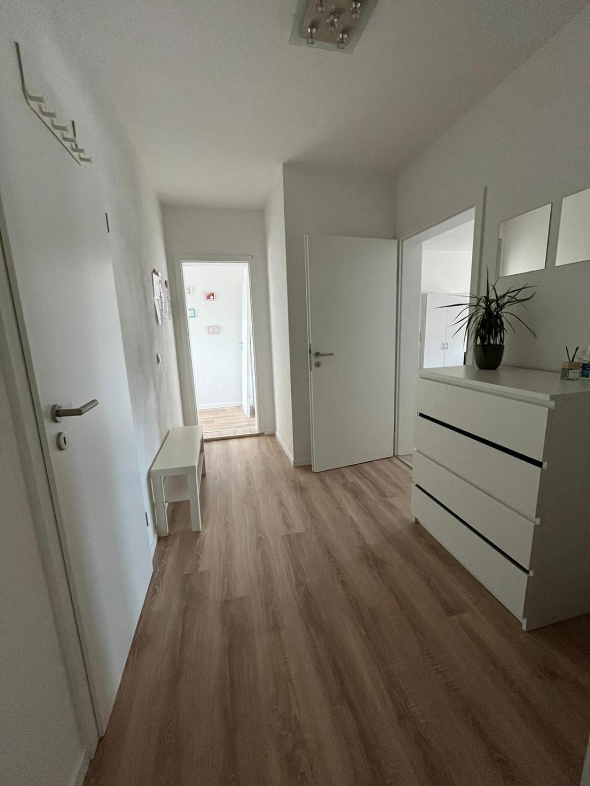 Limabach - Oberfrohna 1 Raum Dachgeschosswohnung In Ruhiger Lage מראה חיצוני תמונה